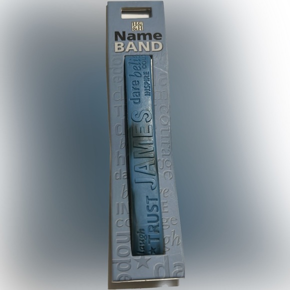 NWT🌟H&&H💫 JAMES Blue Name Band Rubber Bracelet - Picture 1 of 7
